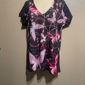 8 Other Reasons Black and Pink Butterfly Short Sleeve Top look New